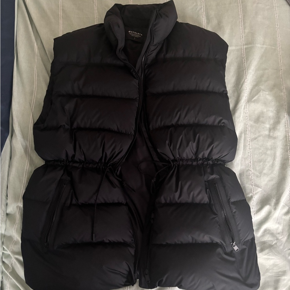 Athleta Cascade Down Puffer Vest
